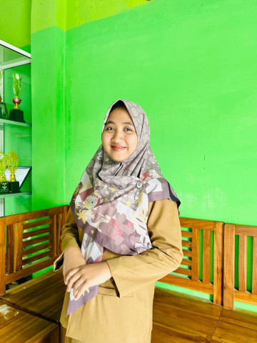 Khoiru Nur Azizah, S.P.D