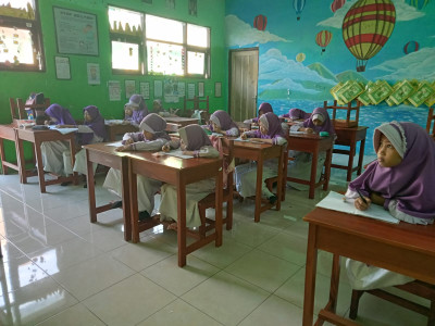 KBM Mi nU Izzatul Ilmi Plandi 01